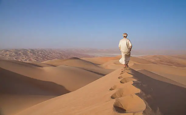 أفضل محامي عماني
